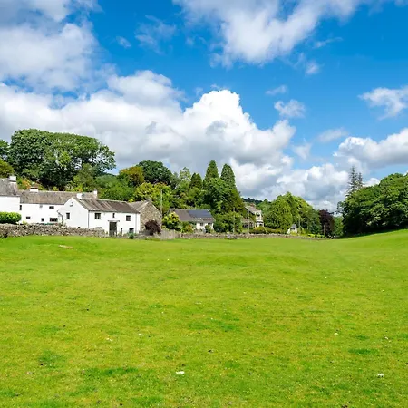 Pass The Keys Stunning 4 Bed Barn Conversion Hot Tub 레이크 사이드