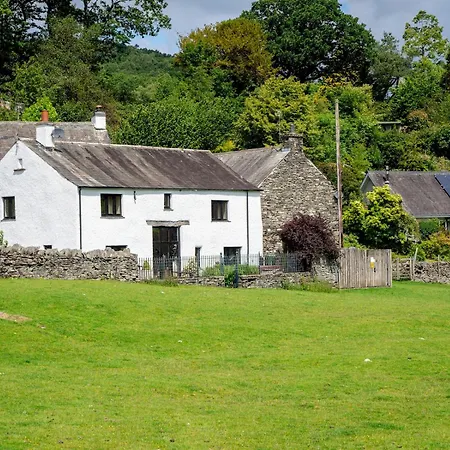 Pass The Keys Stunning 4 Bed Barn Conversion Hot Tub * 레이크 사이드