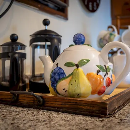 Pass The Keys Stunning 4 Bed Barn Conversion Hot Tub Holiday home Lakeside