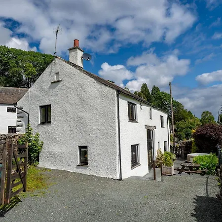 Pass The Keys Stunning 4 Bed Barn Conversion Hot Tub * 레이크 사이드