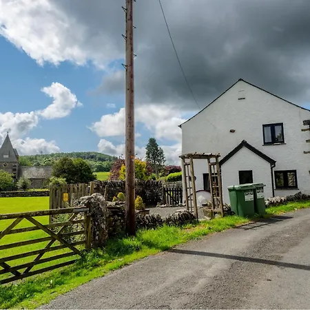 Pass The Keys Stunning 4 Bed Barn Conversion Hot Tub *