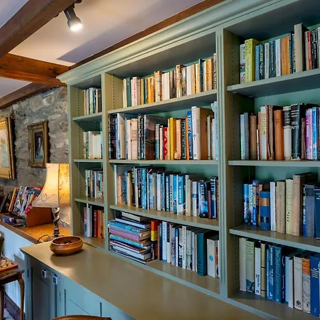 Pass The Keys Stunning 4 Bed Barn Conversion Hot Tub Tatil Evi *